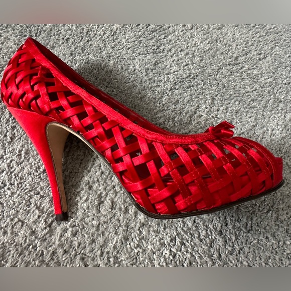 Aldo ruby red peep toe heels - Picture 4 of 7